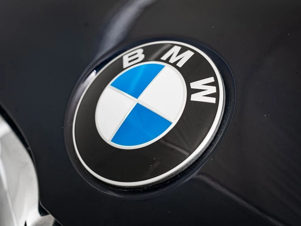 2022 BMW Alpina B7 - Image 3 of 21