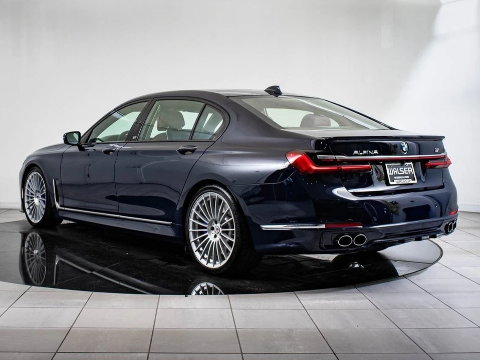 2022 BMW Alpina B7 - Image 11 of 21