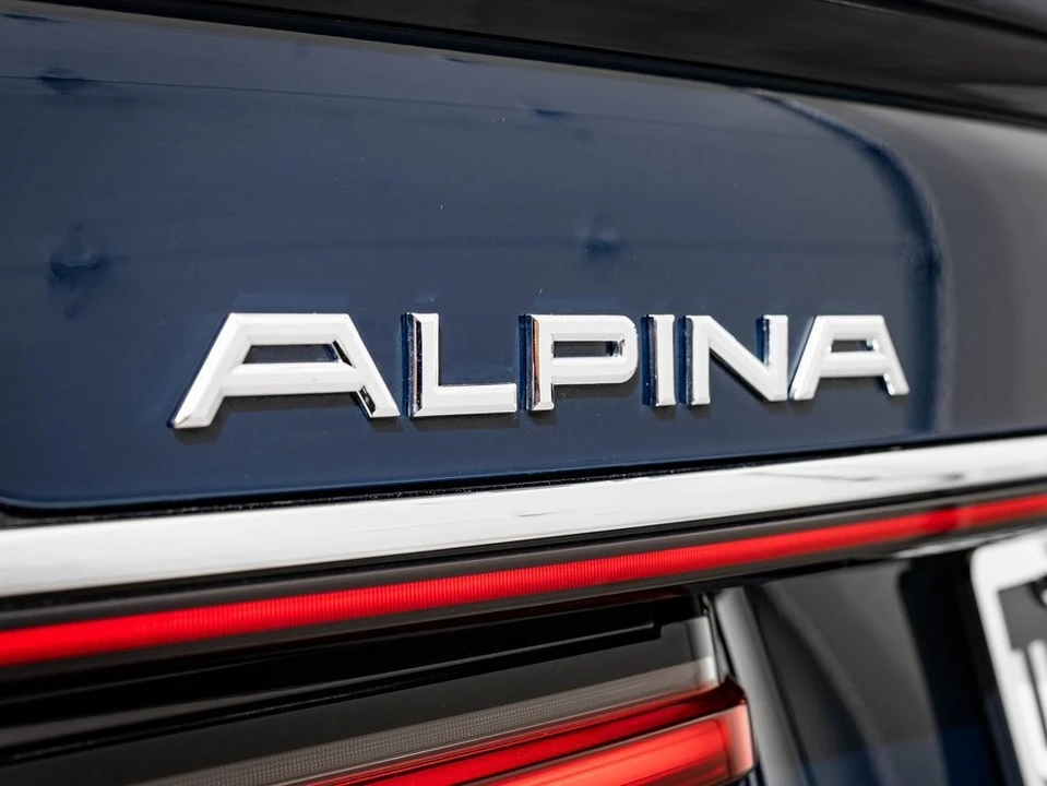 2022 BMW Alpina B7 - Image 20 of 21