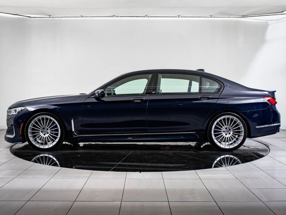 2022 BMW Alpina B7 - Image 12 of 21