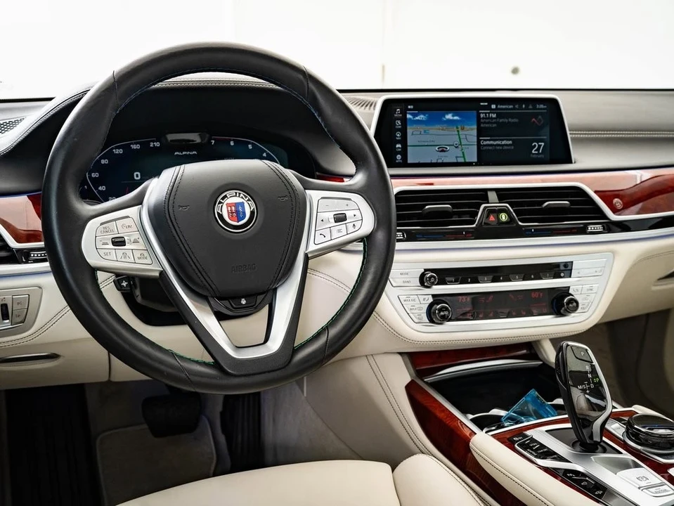 2022 BMW Alpina B7 - Image 4 of 21