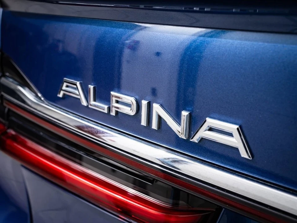 2022 BMW Alpina B7 - Image 9 of 21