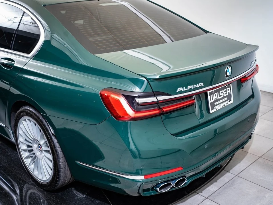 2022 BMW Alpina B7 - Image 19 of 21