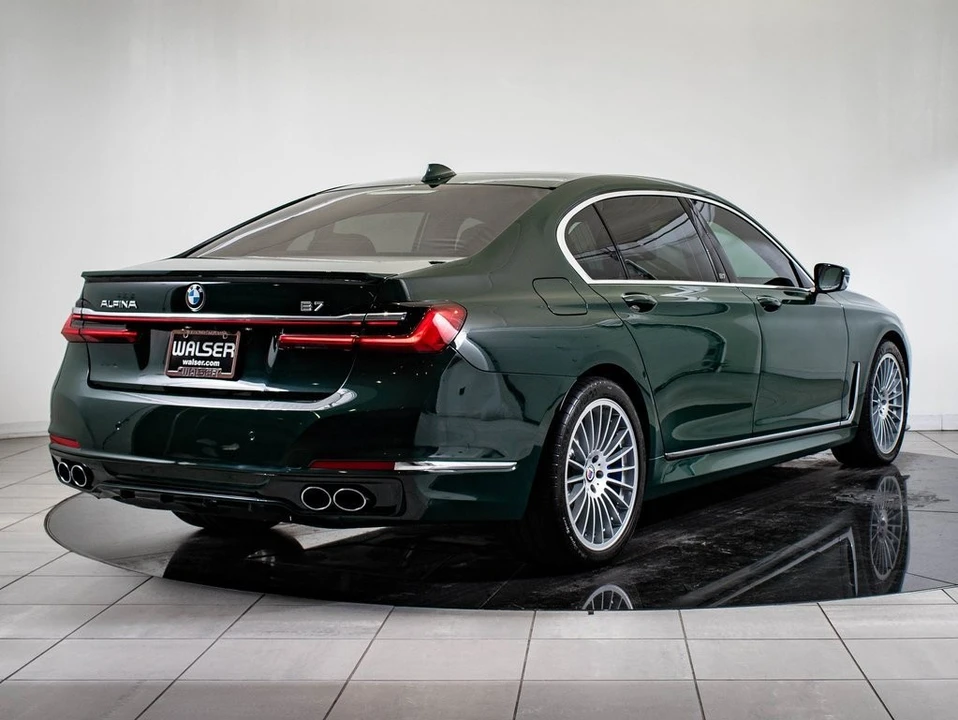 2022 BMW Alpina B7 - Image 10 of 21