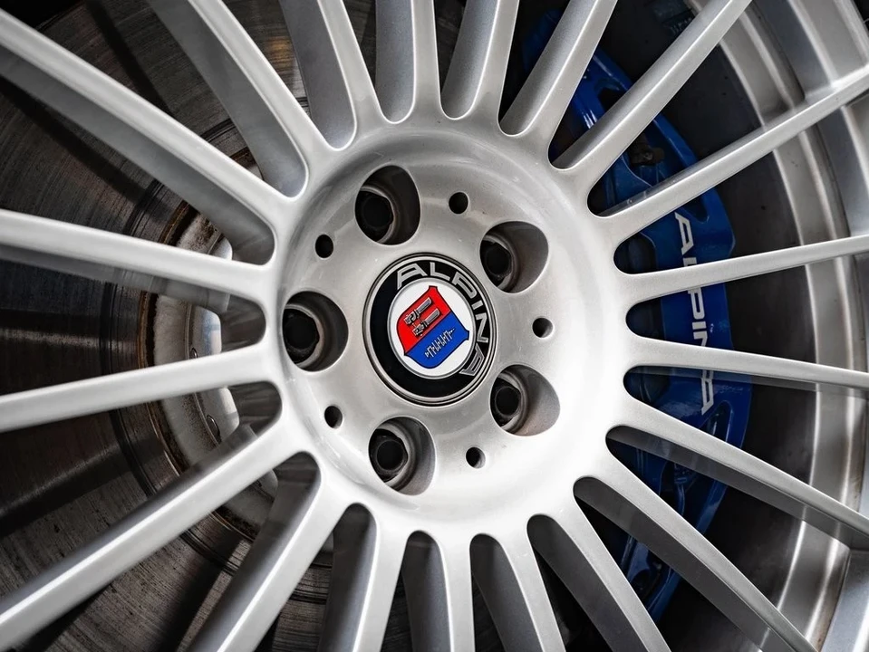 2022 BMW Alpina B7 - Image 8 of 21