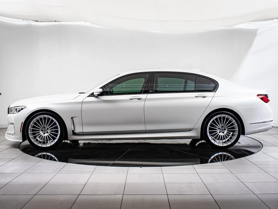 2022 BMW Alpina B7 - Image 5 of 21