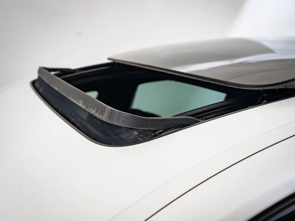 2022 BMW Alpina B7 - Image 14 of 21