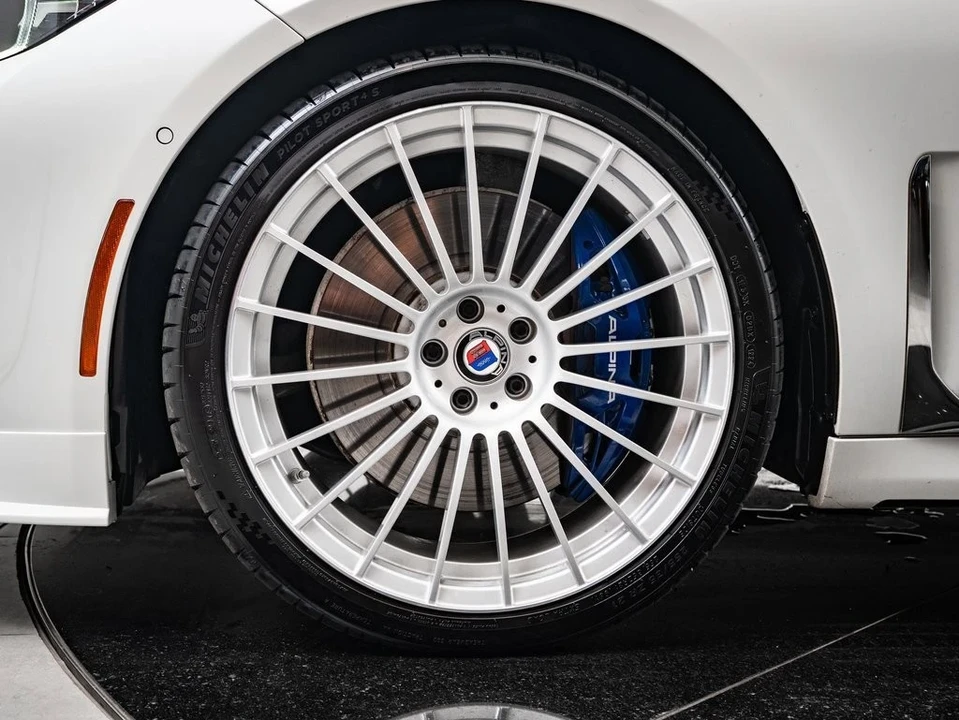 2022 BMW Alpina B7 - Image 13 of 21