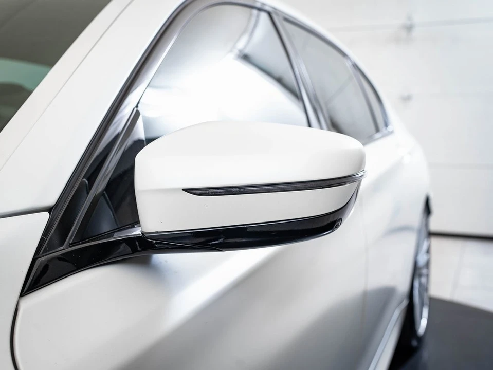 2022 BMW Alpina B7 - Image 17 of 21