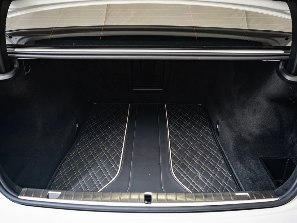 2022 BMW Alpina B7 - Image 19 of 21