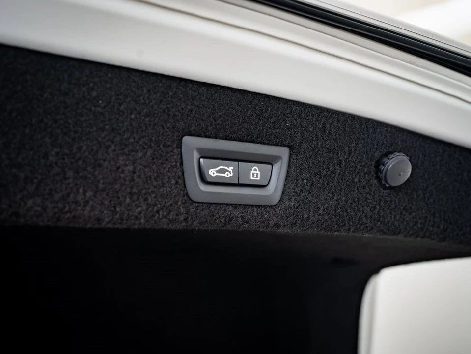 2022 BMW Alpina B7 - Image 20 of 21