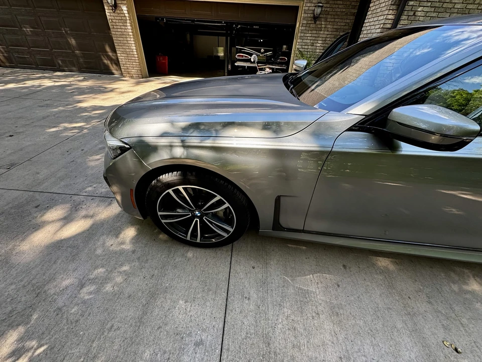 2022 BMW G11/G12 750i & M760i Sedan - Image 24 of 31