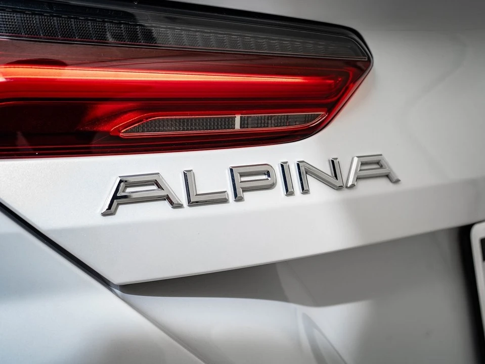 2022 BMW Alpina B8 - Image 14 of 21
