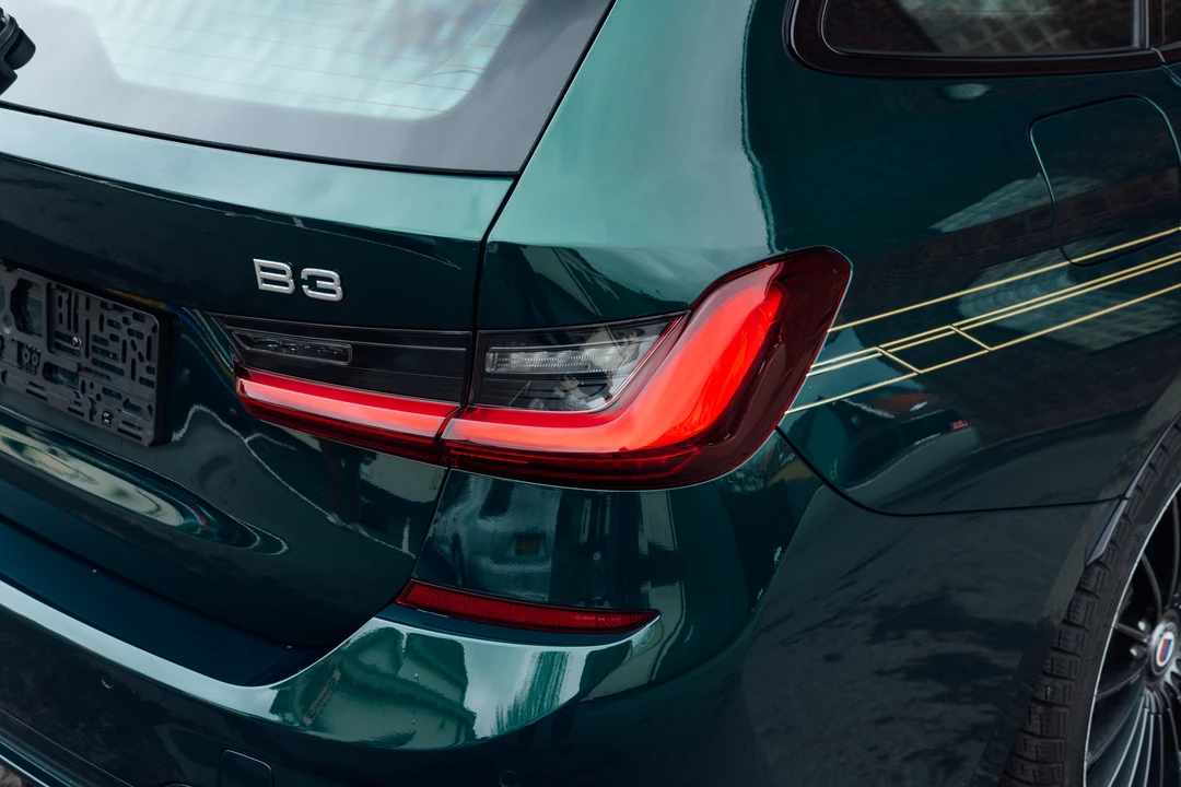 2022 BMW Alpina B3 - Image 27 of 31