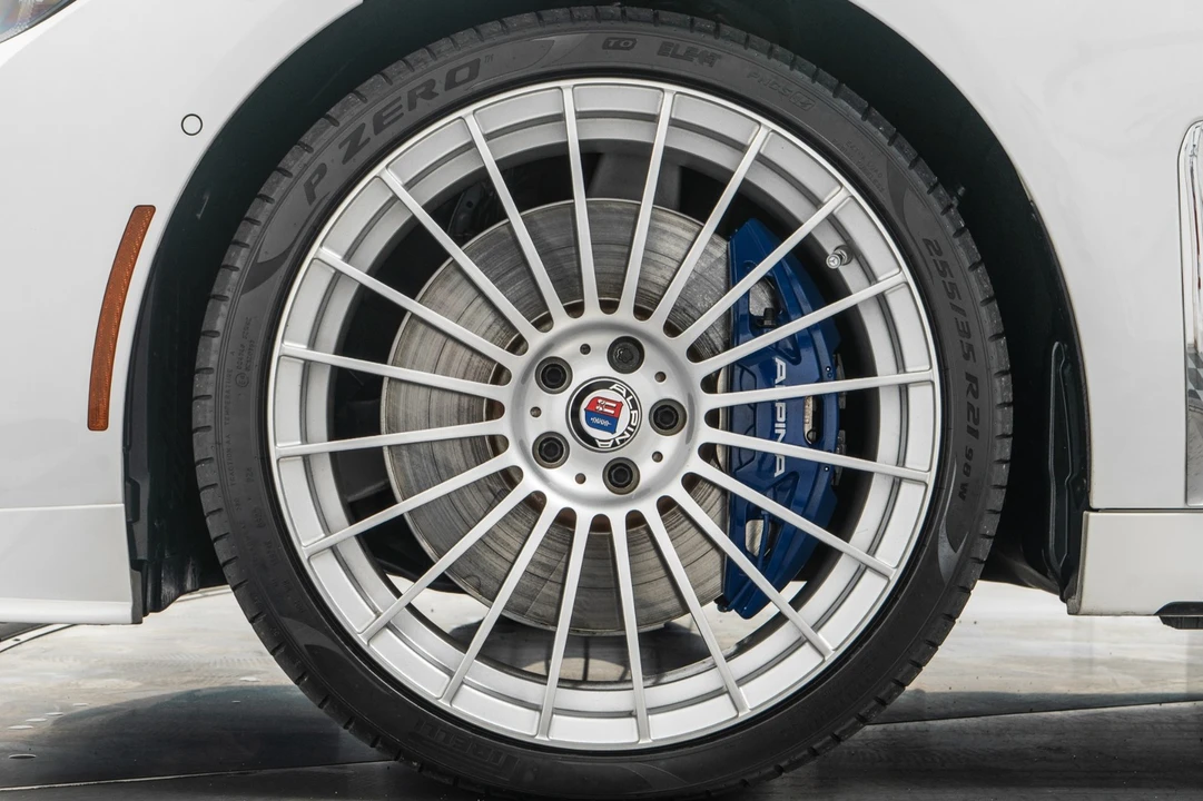 2022 BMW Alpina B7 - Image 10 of 21