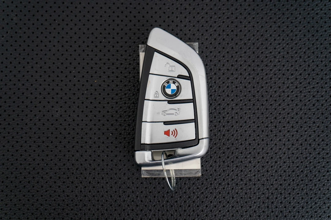 2022 BMW Alpina B7 - Image 20 of 21