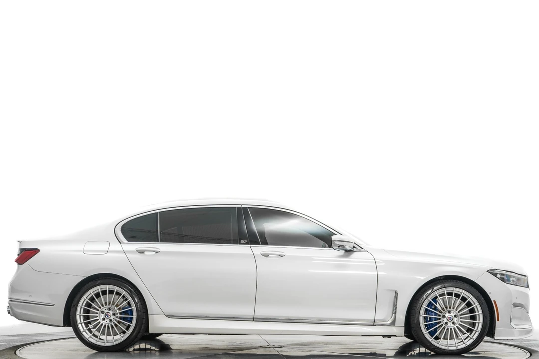 2022 BMW Alpina B7 - Image 2 of 21