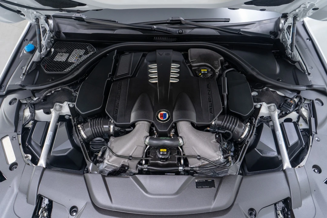 2022 BMW Alpina B7 - Image 12 of 21