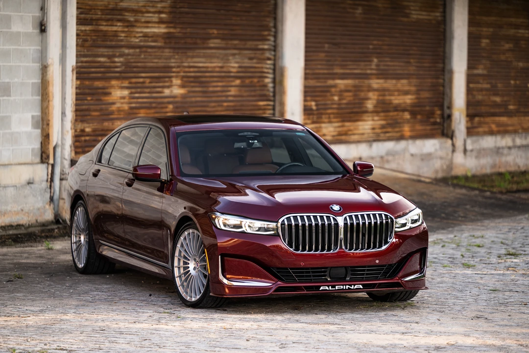 2022 BMW Alpina B7 - Image 27 of 31
