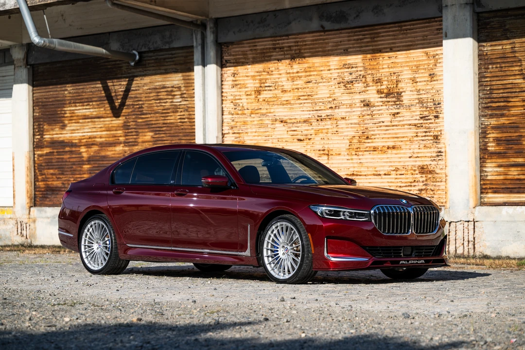2022 BMW Alpina B7 - Image 24 of 31
