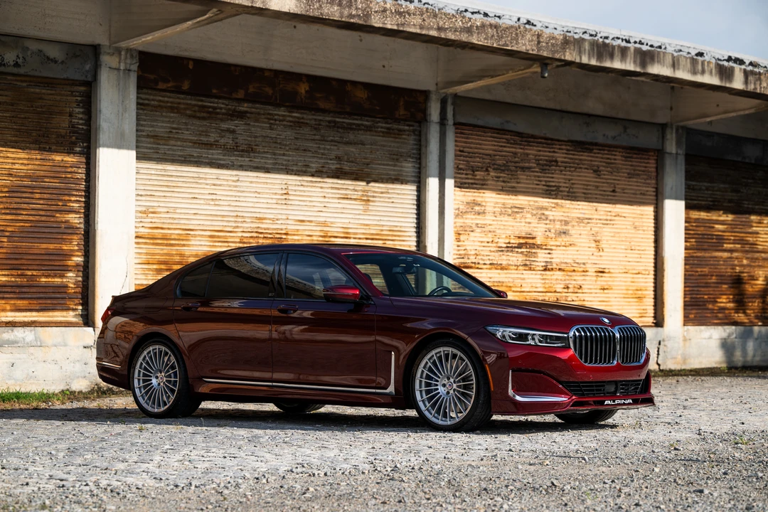 2022 BMW Alpina B7 - Image 22 of 31