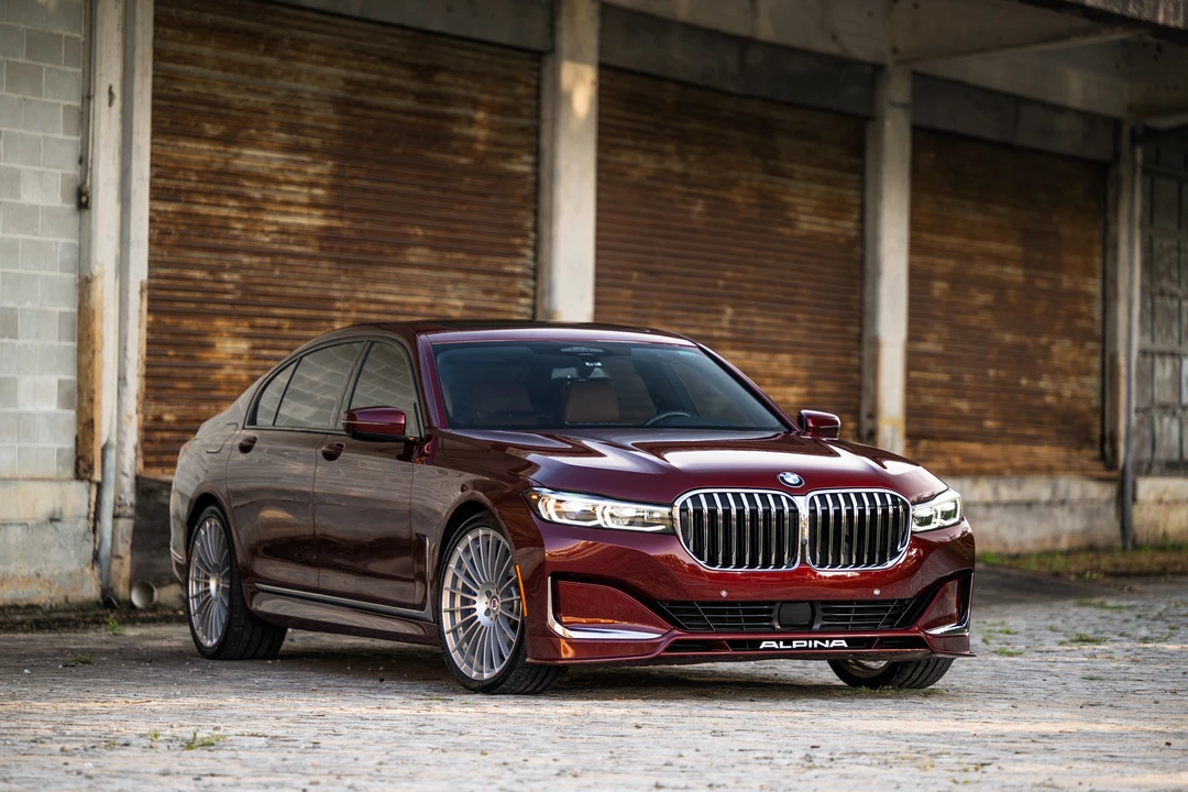 2022 BMW Alpina B7 - Image 26 of 31