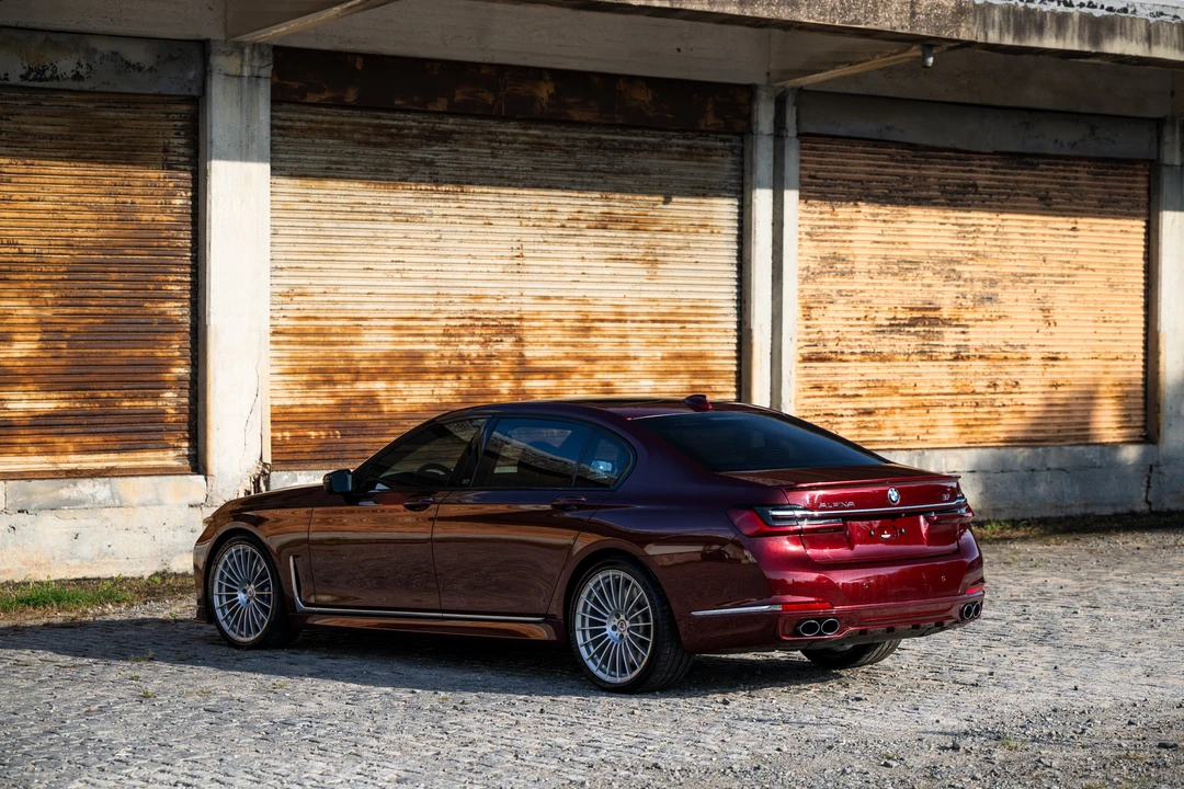 2022 BMW Alpina B7 - Image 9 of 31