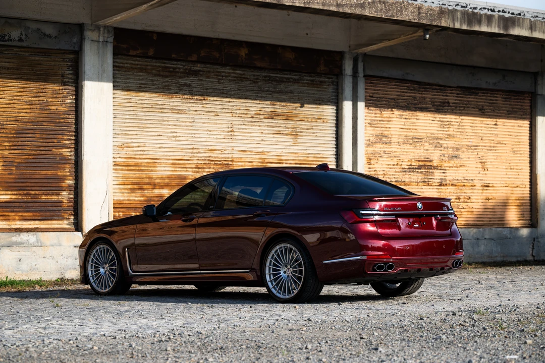 2022 BMW Alpina B7 - Image 10 of 31