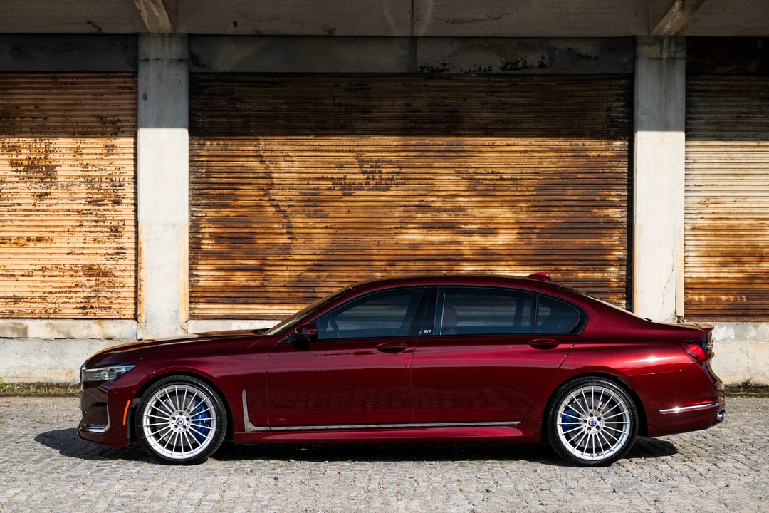 2022 BMW Alpina B7 - Image 7 of 31