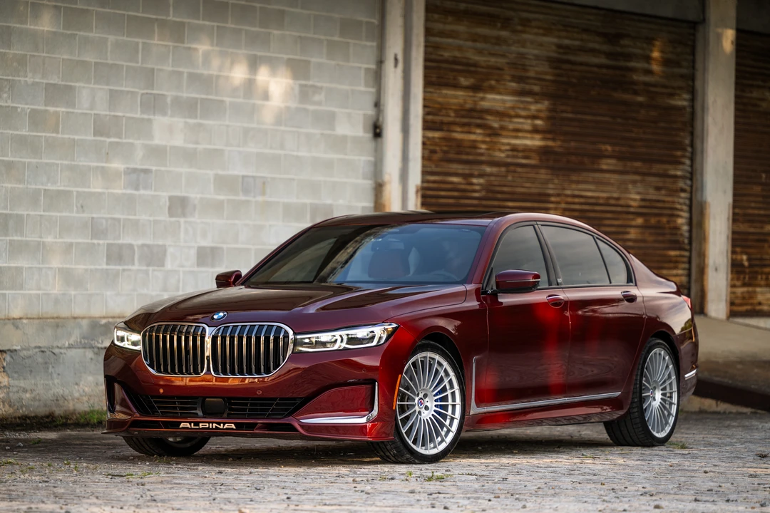 2022 BMW Alpina B7 - Image 2 of 31