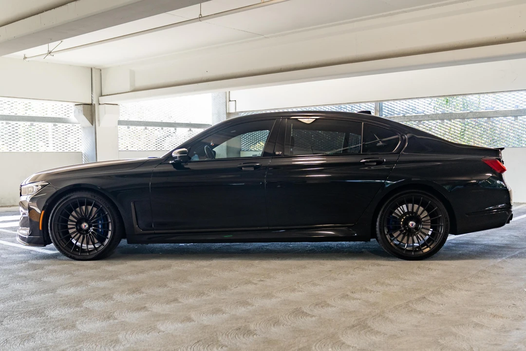 2022 BMW Alpina B7 - Image 3 of 31