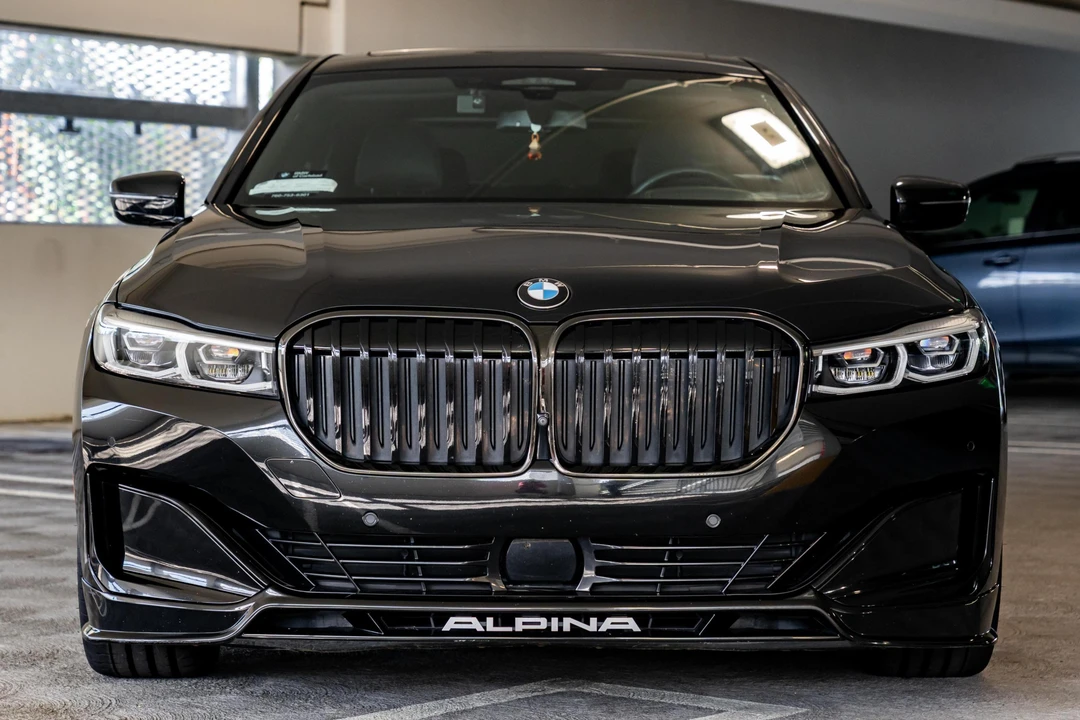 2022 BMW Alpina B7 - Image 2 of 31