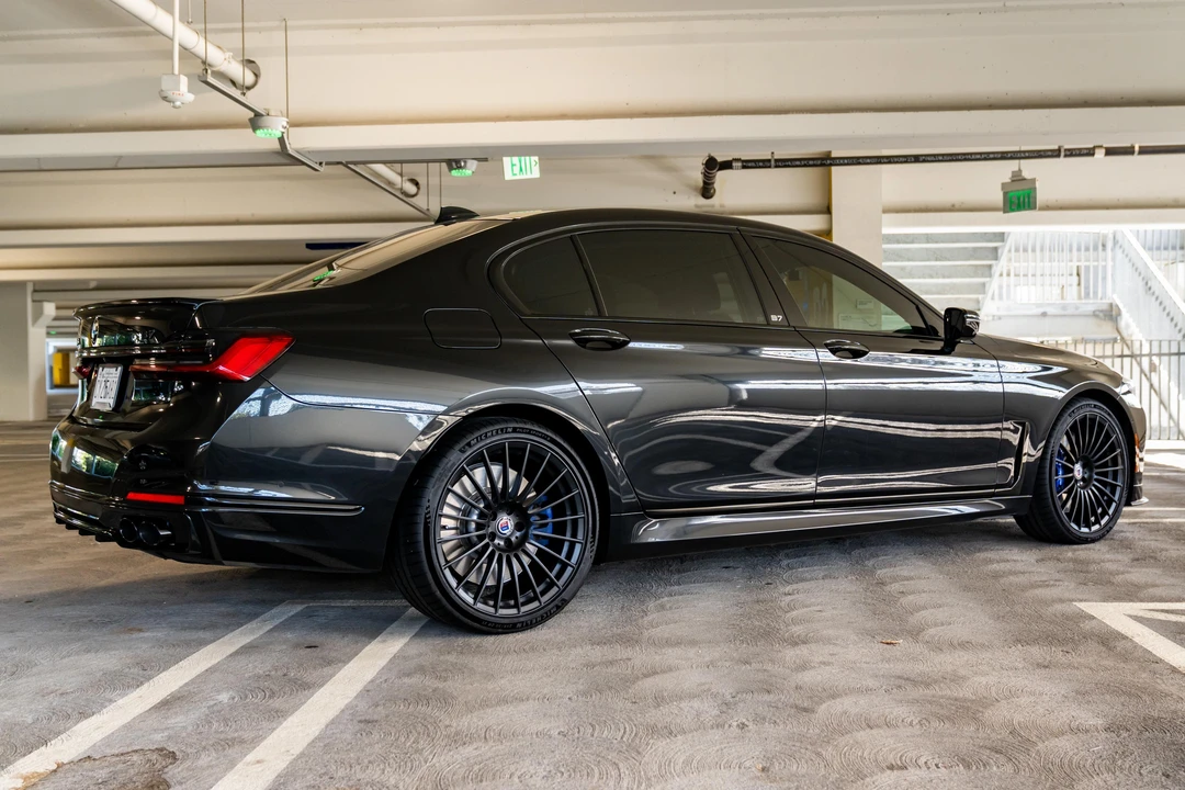 2022 BMW Alpina B7 - Image 4 of 31