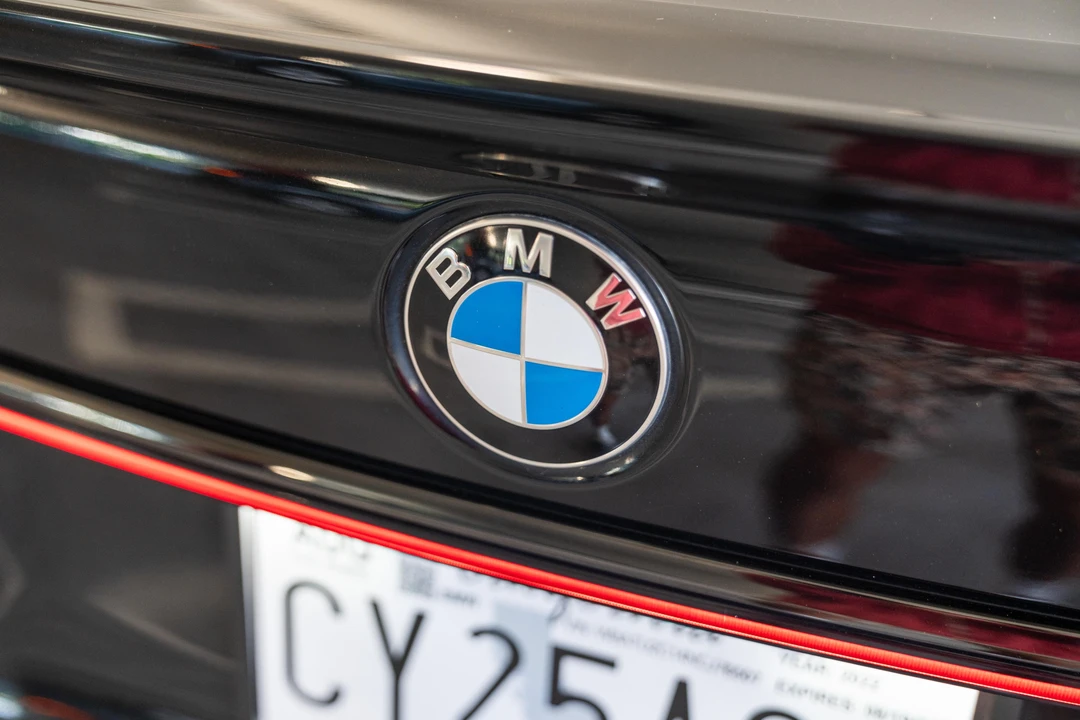 2022 BMW Alpina B7 - Image 18 of 31