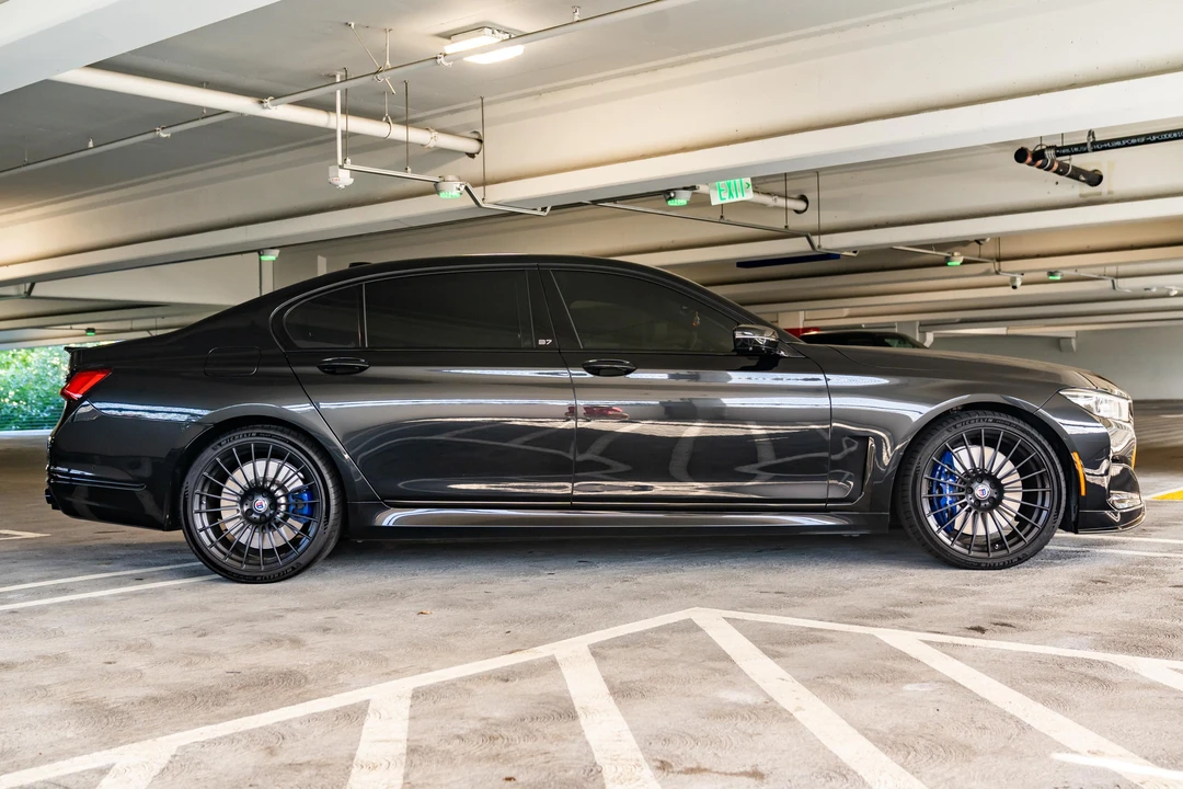 2022 BMW Alpina B7 - Image 8 of 31