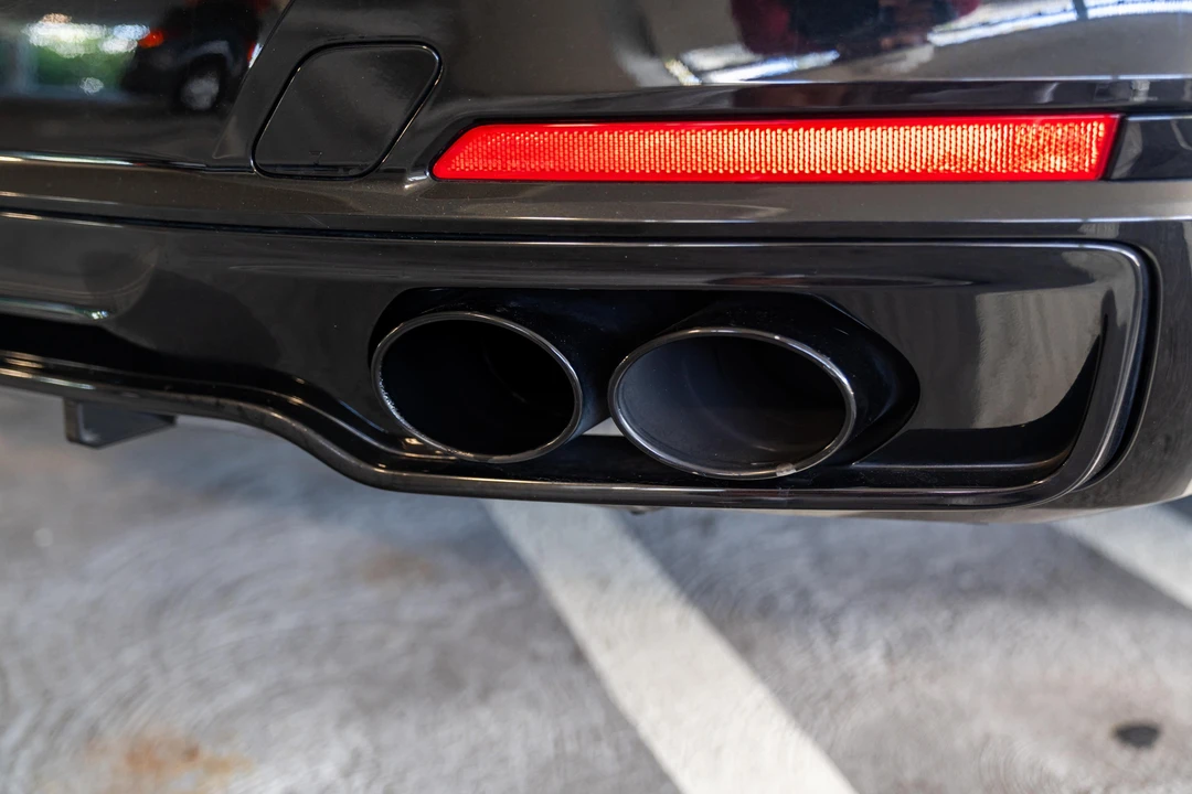 2022 BMW Alpina B7 - Image 20 of 31