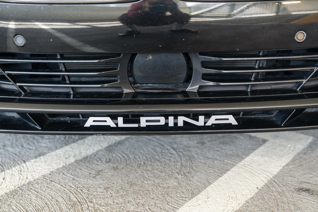 2022 BMW Alpina B7 - Image 10 of 31