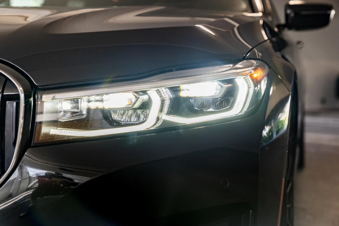 2022 BMW Alpina B7 - Image 12 of 31