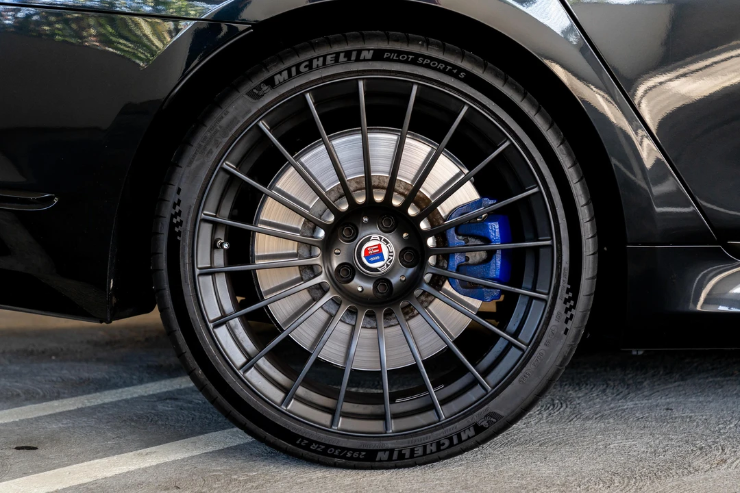 2022 BMW Alpina B7 - Image 30 of 31