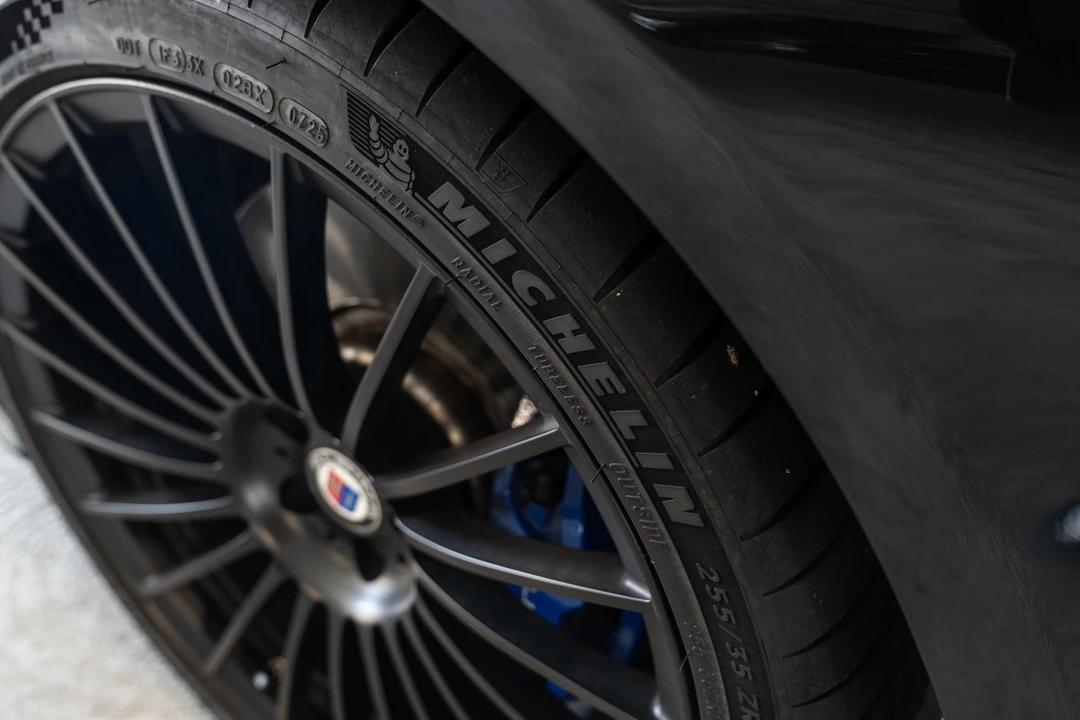 2022 BMW Alpina B7 - Image 26 of 31