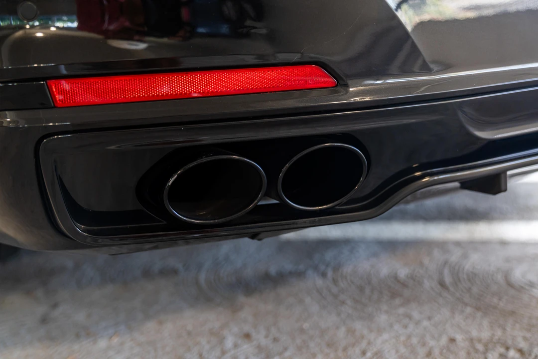 2022 BMW Alpina B7 - Image 15 of 31