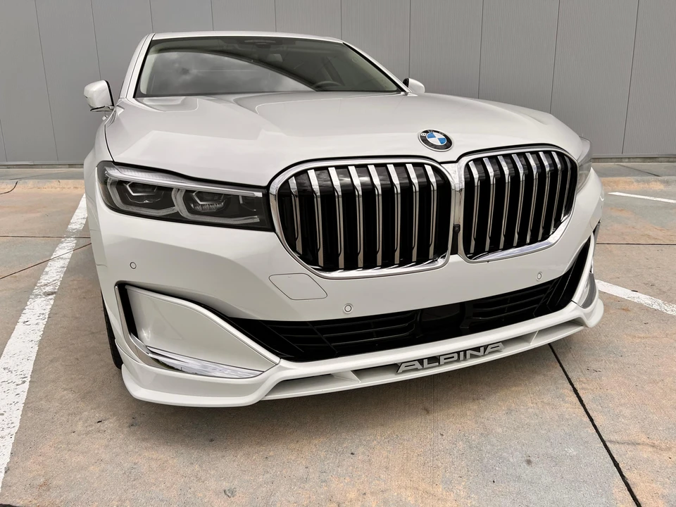 2022 BMW Alpina B7 - Image 14 of 31