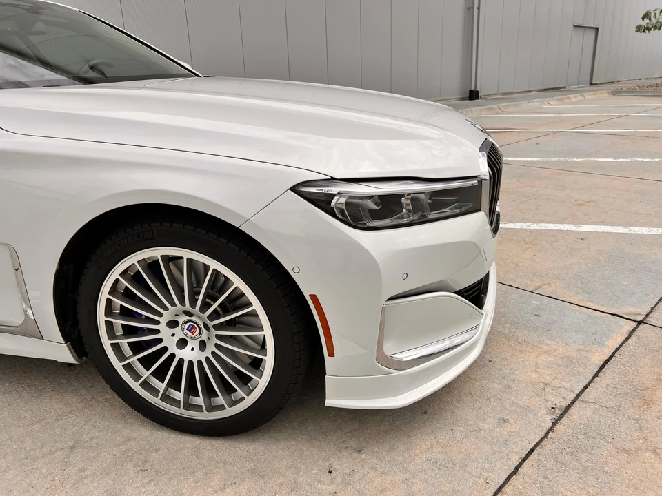 2022 BMW Alpina B7 - Image 24 of 31