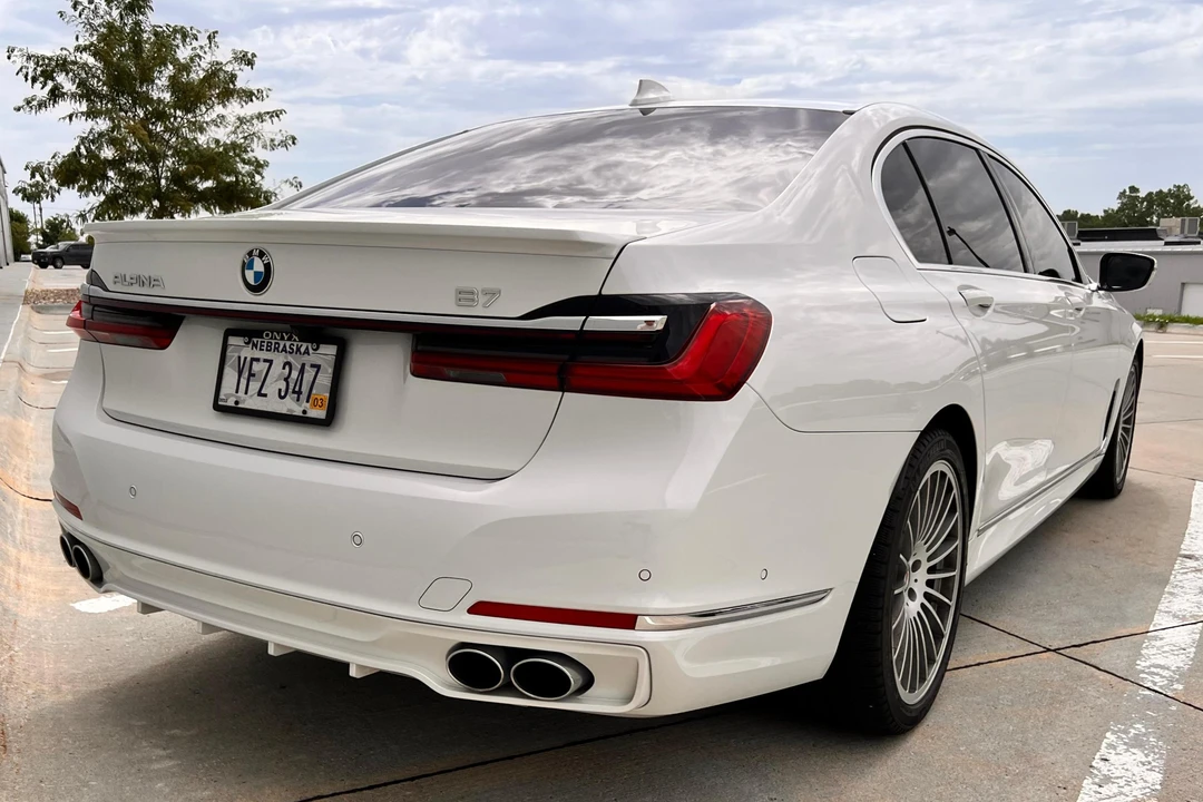 2022 BMW Alpina B7 - Image 4 of 31