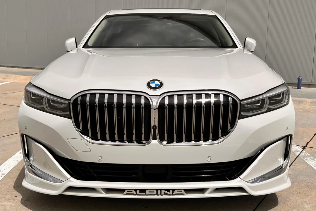 2022 BMW Alpina B7 - Image 2 of 31