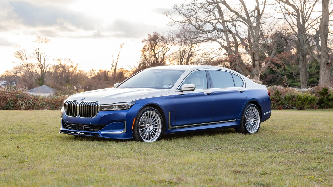 2022 BMW Alpina B7 - Image 10 of 31