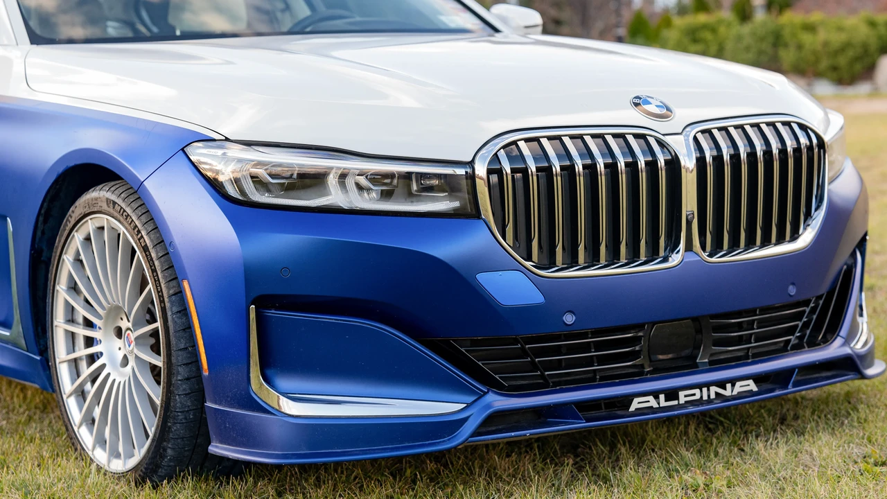 2022 BMW Alpina B7 - Image 4 of 31