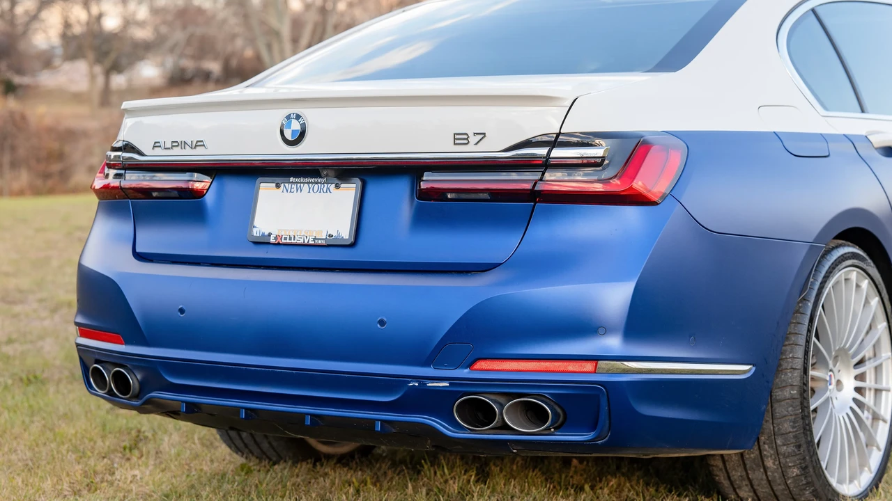 2022 BMW Alpina B7 - Image 18 of 31