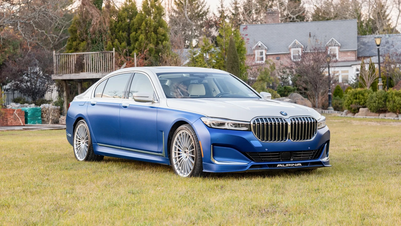 2022 BMW Alpina B7 - Image 11 of 31