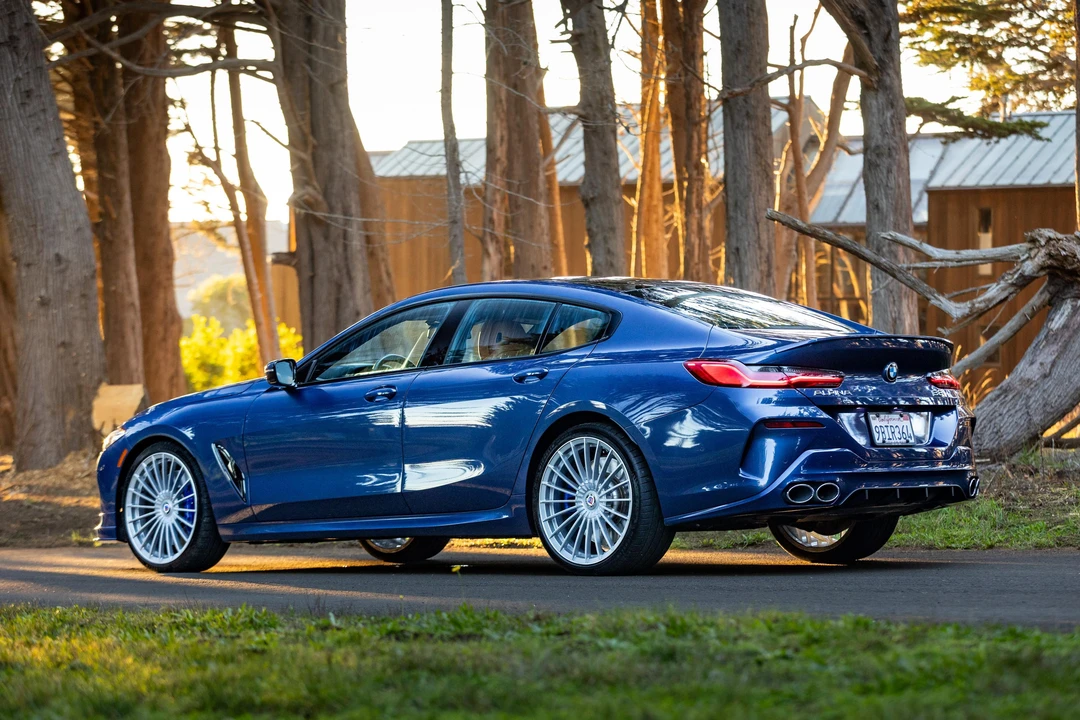 2022 BMW Alpina B8 - Image 26 of 31